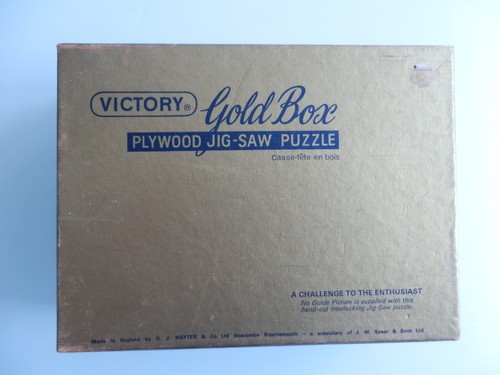 Vintage victory gold box - victory,